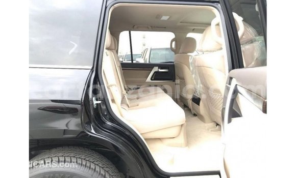 Buy Import Toyota Land Cruiser Black Car in Import - Dubai in Arusha Buy Import Toyota Land Cruiser Black Car in Import - Dubai in Arusha