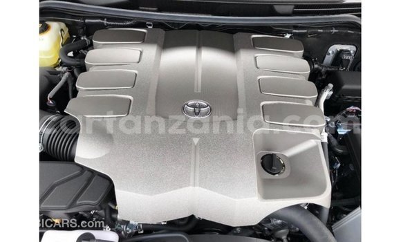 Buy Import Toyota Land Cruiser Black Car in Import - Dubai in Arusha Buy Import Toyota Land Cruiser Black Car in Import - Dubai in Arusha