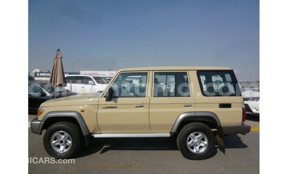 Nunua Imported Toyota Land Cruiser Beige Gari ndani ya Import - Dubai nchini Arusha Nunua Imported Toyota Land Cruiser Beige Gari ndani ya Import - Dubai nchini Arusha