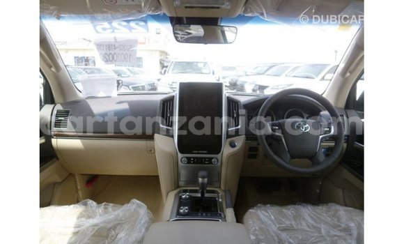 Nunua Imported Toyota Land Cruiser Nyeusi Gari ndani ya Import - Dubai nchini Arusha Nunua Imported Toyota Land Cruiser Nyeusi Gari ndani ya Import - Dubai nchini Arusha