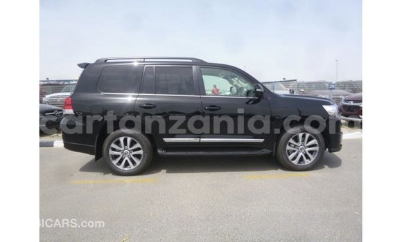 Nunua Imported Toyota Land Cruiser Nyeusi Gari ndani ya Import - Dubai nchini Arusha Nunua Imported Toyota Land Cruiser Nyeusi Gari ndani ya Import - Dubai nchini Arusha