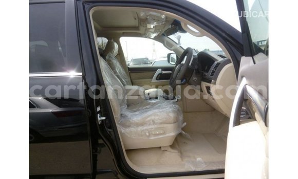 Nunua Imported Toyota Land Cruiser Nyeusi Gari ndani ya Import - Dubai nchini Arusha Nunua Imported Toyota Land Cruiser Nyeusi Gari ndani ya Import - Dubai nchini Arusha
