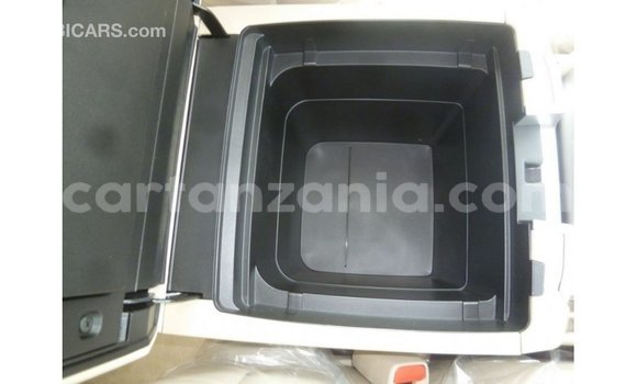 Nunua Imported Toyota Land Cruiser Nyeusi Gari ndani ya Import - Dubai nchini Arusha Nunua Imported Toyota Land Cruiser Nyeusi Gari ndani ya Import - Dubai nchini Arusha