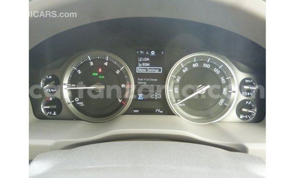 Nunua Imported Toyota Land Cruiser Nyeupe Gari ndani ya Import - Dubai nchini Arusha Nunua Imported Toyota Land Cruiser Nyeupe Gari ndani ya Import - Dubai nchini Arusha
