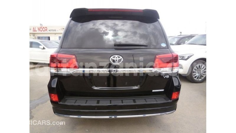 Big with watermark toyota land cruiser arusha import dubai 8690