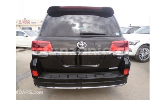 Buy Import Toyota Land Cruiser Black Car in Import - Dubai in Arusha Buy Import Toyota Land Cruiser Black Car in Import - Dubai in Arusha