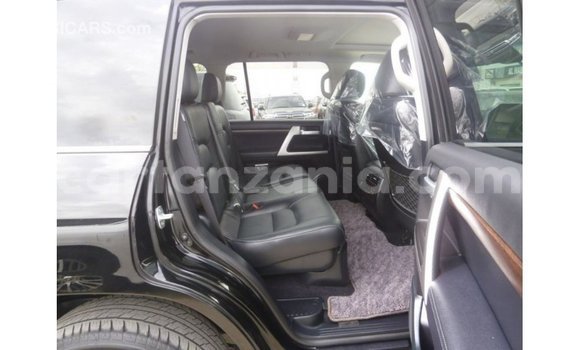 Buy Import Toyota Land Cruiser Black Car in Import - Dubai in Arusha Buy Import Toyota Land Cruiser Black Car in Import - Dubai in Arusha