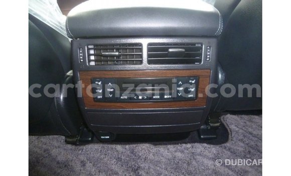 Buy Import Toyota Land Cruiser Black Car in Import - Dubai in Arusha Buy Import Toyota Land Cruiser Black Car in Import - Dubai in Arusha