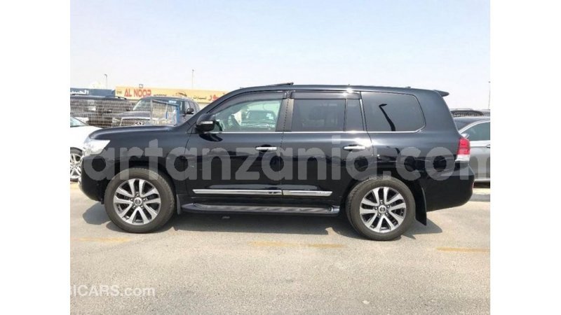 Big with watermark toyota land cruiser arusha import dubai 8692