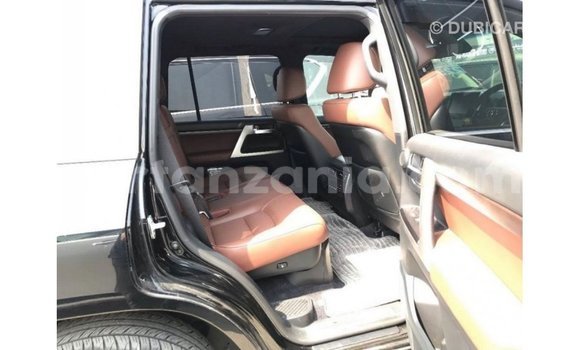 Buy Import Toyota Land Cruiser Black Car in Import - Dubai in Arusha Buy Import Toyota Land Cruiser Black Car in Import - Dubai in Arusha