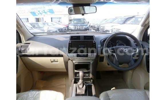 Nunua Imported Toyota Prado Nyeupe Gari ndani ya Import - Dubai nchini Arusha Nunua Imported Toyota Prado Nyeupe Gari ndani ya Import - Dubai nchini Arusha
