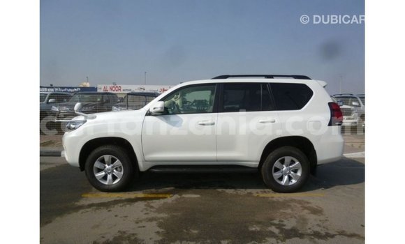 Nunua Imported Toyota Prado Nyeupe Gari ndani ya Import - Dubai nchini Arusha Nunua Imported Toyota Prado Nyeupe Gari ndani ya Import - Dubai nchini Arusha
