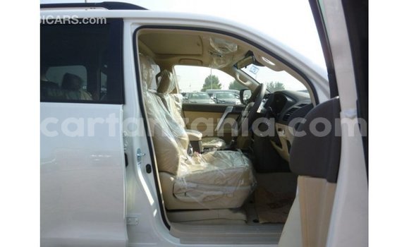 Nunua Imported Toyota Prado Nyeupe Gari ndani ya Import - Dubai nchini Arusha Nunua Imported Toyota Prado Nyeupe Gari ndani ya Import - Dubai nchini Arusha