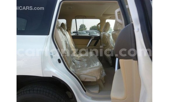 Nunua Imported Toyota Prado Nyeupe Gari ndani ya Import - Dubai nchini Arusha Nunua Imported Toyota Prado Nyeupe Gari ndani ya Import - Dubai nchini Arusha
