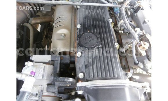 Nunua Imported Toyota Land Cruiser Nyeupe Gari ndani ya Import - Dubai nchini Arusha Nunua Imported Toyota Land Cruiser Nyeupe Gari ndani ya Import - Dubai nchini Arusha