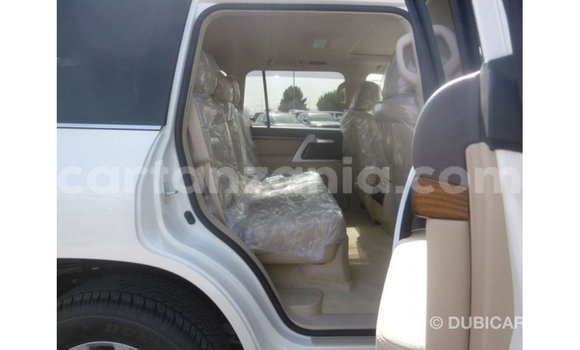 Buy Import Toyota Land Cruiser White Car in Import - Dubai in Arusha Buy Import Toyota Land Cruiser White Car in Import - Dubai in Arusha