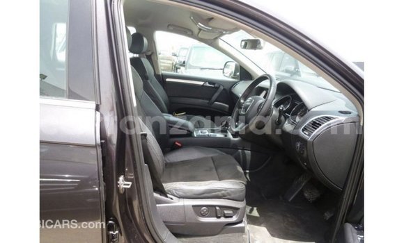 Nunua Imported Audi Q7 Nyeusi Gari ndani ya Import - Dubai nchini Arusha Nunua Imported Audi Q7 Nyeusi Gari ndani ya Import - Dubai nchini Arusha