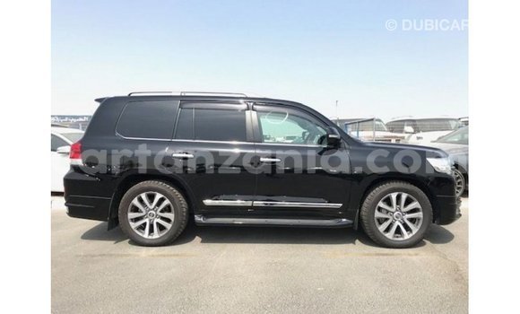 Buy Import Toyota Land Cruiser Black Car in Import - Dubai in Arusha Buy Import Toyota Land Cruiser Black Car in Import - Dubai in Arusha