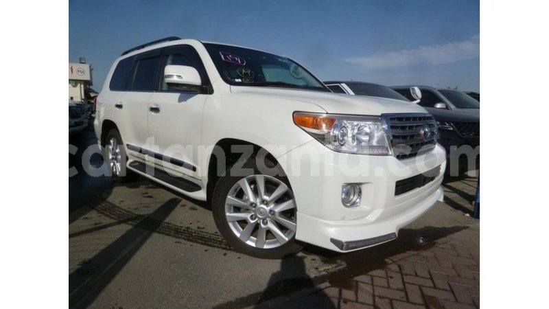 Big with watermark toyota land cruiser arusha import dubai 8701