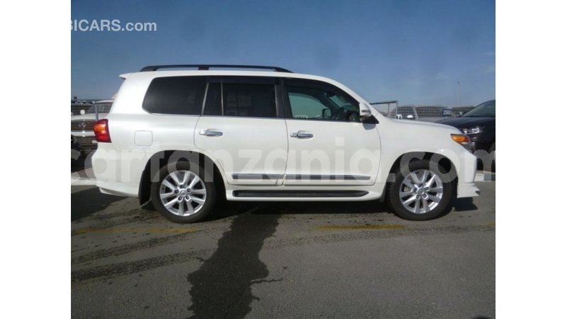 Big with watermark toyota land cruiser arusha import dubai 8701