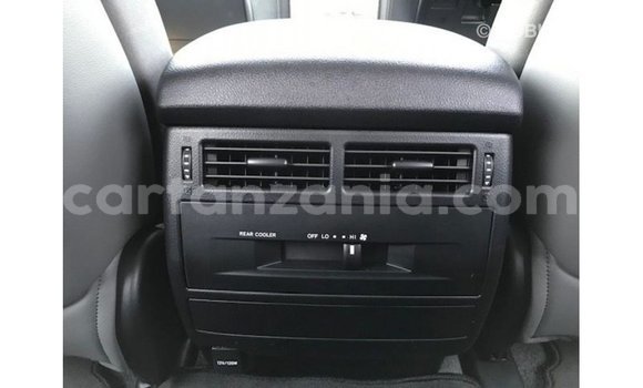 Buy Import Toyota Land Cruiser White Car in Import - Dubai in Arusha Buy Import Toyota Land Cruiser White Car in Import - Dubai in Arusha