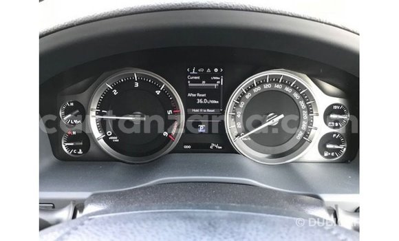 Buy Import Toyota Land Cruiser White Car in Import - Dubai in Arusha Buy Import Toyota Land Cruiser White Car in Import - Dubai in Arusha
