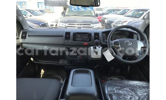 Buy Import Toyota Hiace White Car in Import - Dubai in Arusha Buy Import Toyota Hiace White Car in Import - Dubai in Arusha