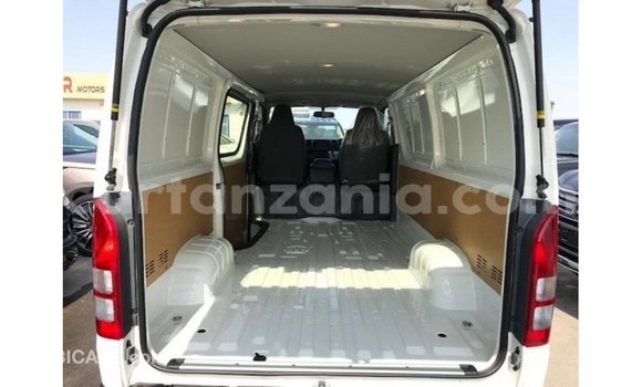 Buy Import Toyota Hiace White Car in Import - Dubai in Arusha Buy Import Toyota Hiace White Car in Import - Dubai in Arusha