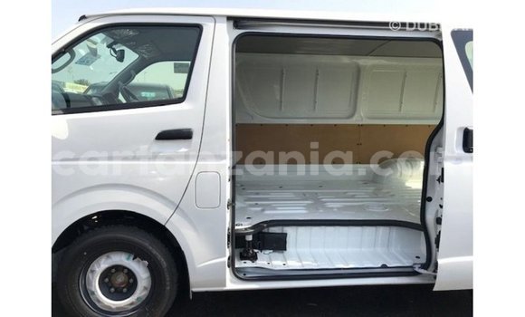 Buy Import Toyota Hiace White Car in Import - Dubai in Arusha Buy Import Toyota Hiace White Car in Import - Dubai in Arusha