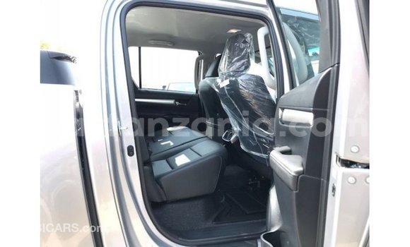 Nunua Imported Toyota Hilux Nyingine Gari ndani ya Import - Dubai nchini Arusha Nunua Imported Toyota Hilux Nyingine Gari ndani ya Import - Dubai nchini Arusha