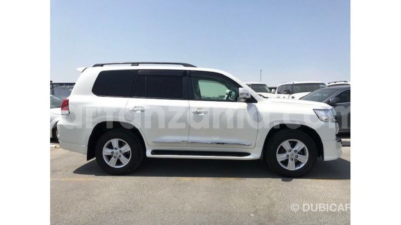 Big with watermark toyota land cruiser arusha import dubai 8706