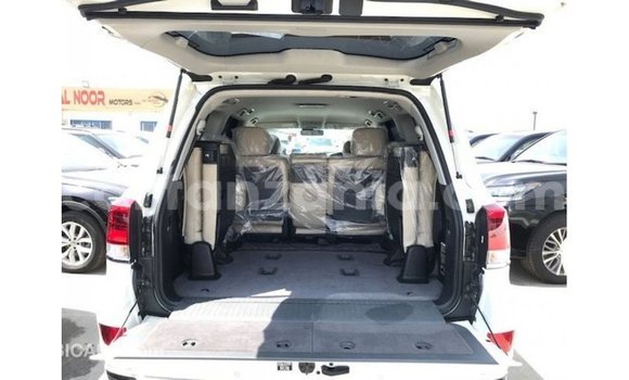 Nunua Imported Toyota Land Cruiser Nyeupe Gari ndani ya Import - Dubai nchini Arusha Nunua Imported Toyota Land Cruiser Nyeupe Gari ndani ya Import - Dubai nchini Arusha