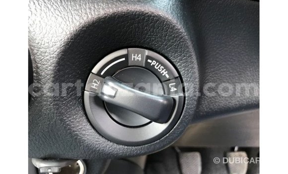 Nunua Imported Toyota Hilux Nyeusi Gari ndani ya Import - Dubai nchini Arusha Nunua Imported Toyota Hilux Nyeusi Gari ndani ya Import - Dubai nchini Arusha