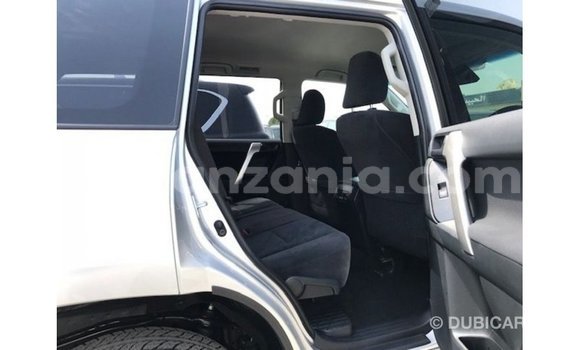 Nunua Imported Toyota Prado Nyingine Gari ndani ya Import - Dubai nchini Arusha Nunua Imported Toyota Prado Nyingine Gari ndani ya Import - Dubai nchini Arusha