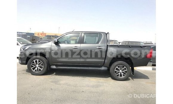 Nunua Imported Toyota Hilux Nyeusi Gari ndani ya Import - Dubai nchini Arusha Nunua Imported Toyota Hilux Nyeusi Gari ndani ya Import - Dubai nchini Arusha