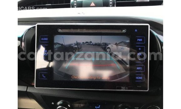 Nunua Imported Toyota Hilux Nyeusi Gari ndani ya Import - Dubai nchini Arusha Nunua Imported Toyota Hilux Nyeusi Gari ndani ya Import - Dubai nchini Arusha