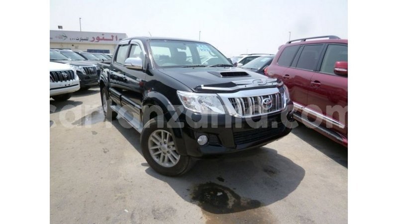 Big with watermark toyota hilux arusha import dubai 8712