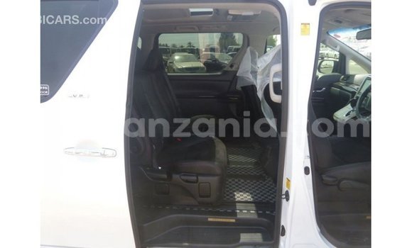 Nunua Imported Toyota Vellfire Nyeupe Gari ndani ya Import - Dubai nchini Arusha Nunua Imported Toyota Vellfire Nyeupe Gari ndani ya Import - Dubai nchini Arusha