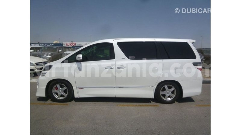 Big with watermark toyota vellfire arusha import dubai 8713