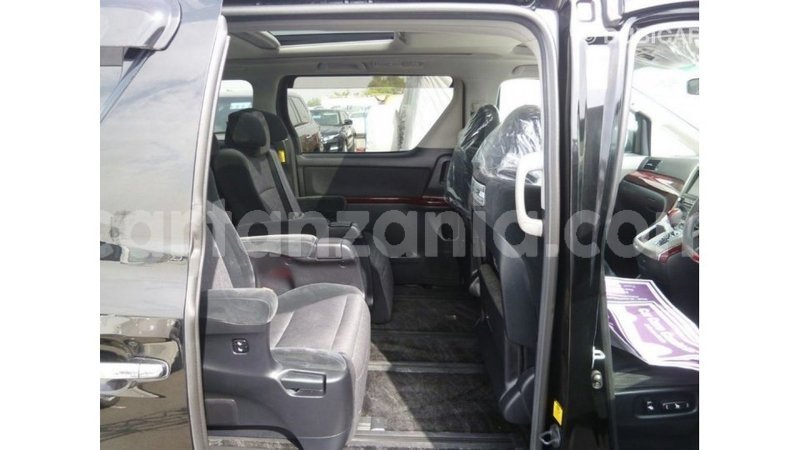 Big with watermark toyota alphard arusha import dubai 8715