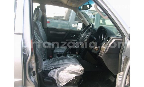 Buy Import Mitsubishi Pajero Other Car in Import - Dubai in Arusha Buy Import Mitsubishi Pajero Other Car in Import - Dubai in Arusha