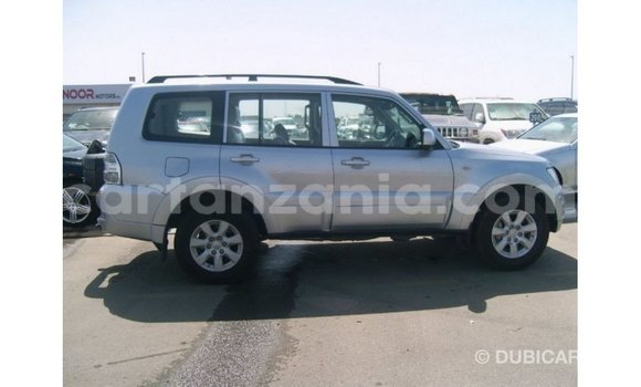 Buy Import Mitsubishi Pajero Other Car in Import - Dubai in Arusha Buy Import Mitsubishi Pajero Other Car in Import - Dubai in Arusha