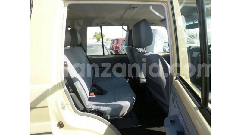 Big with watermark toyota land cruiser arusha import dubai 8725