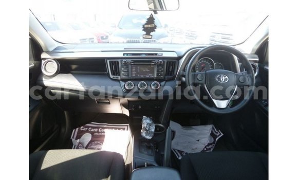 Buy Import Toyota 4Runner White Car in Import - Dubai in Arusha Buy Import Toyota 4Runner White Car in Import - Dubai in Arusha