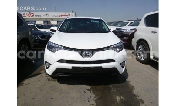 Buy Import Toyota 4Runner White Car in Import - Dubai in Arusha Buy Import Toyota 4Runner White Car in Import - Dubai in Arusha
