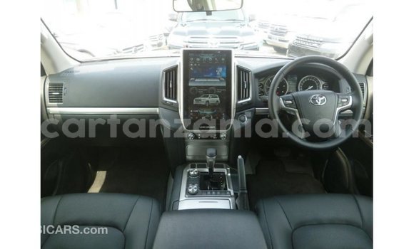 Nunua Imported Toyota Land Cruiser Nyeusi Gari ndani ya Import - Dubai nchini Arusha Nunua Imported Toyota Land Cruiser Nyeusi Gari ndani ya Import - Dubai nchini Arusha