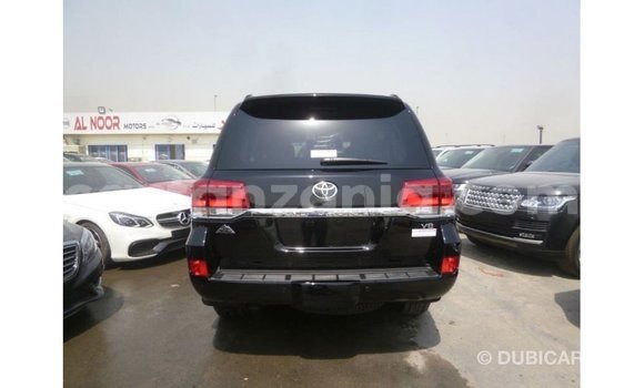 Nunua Imported Toyota Land Cruiser Nyeusi Gari ndani ya Import - Dubai nchini Arusha Nunua Imported Toyota Land Cruiser Nyeusi Gari ndani ya Import - Dubai nchini Arusha