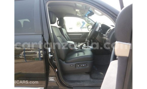 Nunua Imported Toyota Land Cruiser Nyeusi Gari ndani ya Import - Dubai nchini Arusha Nunua Imported Toyota Land Cruiser Nyeusi Gari ndani ya Import - Dubai nchini Arusha
