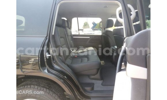 Nunua Imported Toyota Land Cruiser Nyeusi Gari ndani ya Import - Dubai nchini Arusha Nunua Imported Toyota Land Cruiser Nyeusi Gari ndani ya Import - Dubai nchini Arusha
