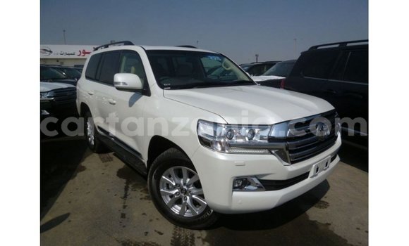 Buy Import Toyota Land Cruiser White Car in Import - Dubai in Arusha Buy Import Toyota Land Cruiser White Car in Import - Dubai in Arusha